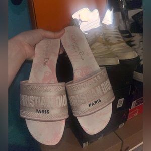 Dior slides